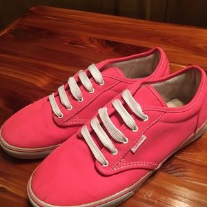 Women’s Vans Size 6